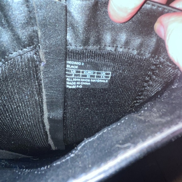 Michael Kors Girls Boot - barley worn. - Picture 5 of 5